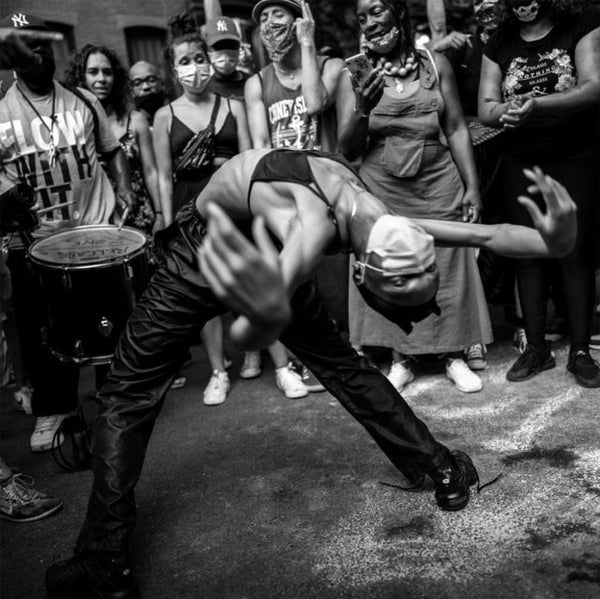 Happening In The Streets (Tribute To The Voltage Brothers) Artist DOMO DOMO Format:12" Vinyl Label:VEGA RECORDS - punk to funk heaven