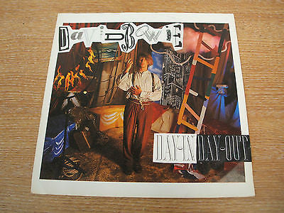 david bowie   day in day out 1987  uk issue  vinyl 7 inch single ex +   EA 230