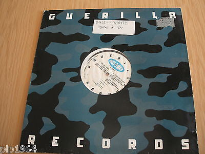 bass o matic   ease on by   william orbit mix guerilla records  vinyl 12" ex